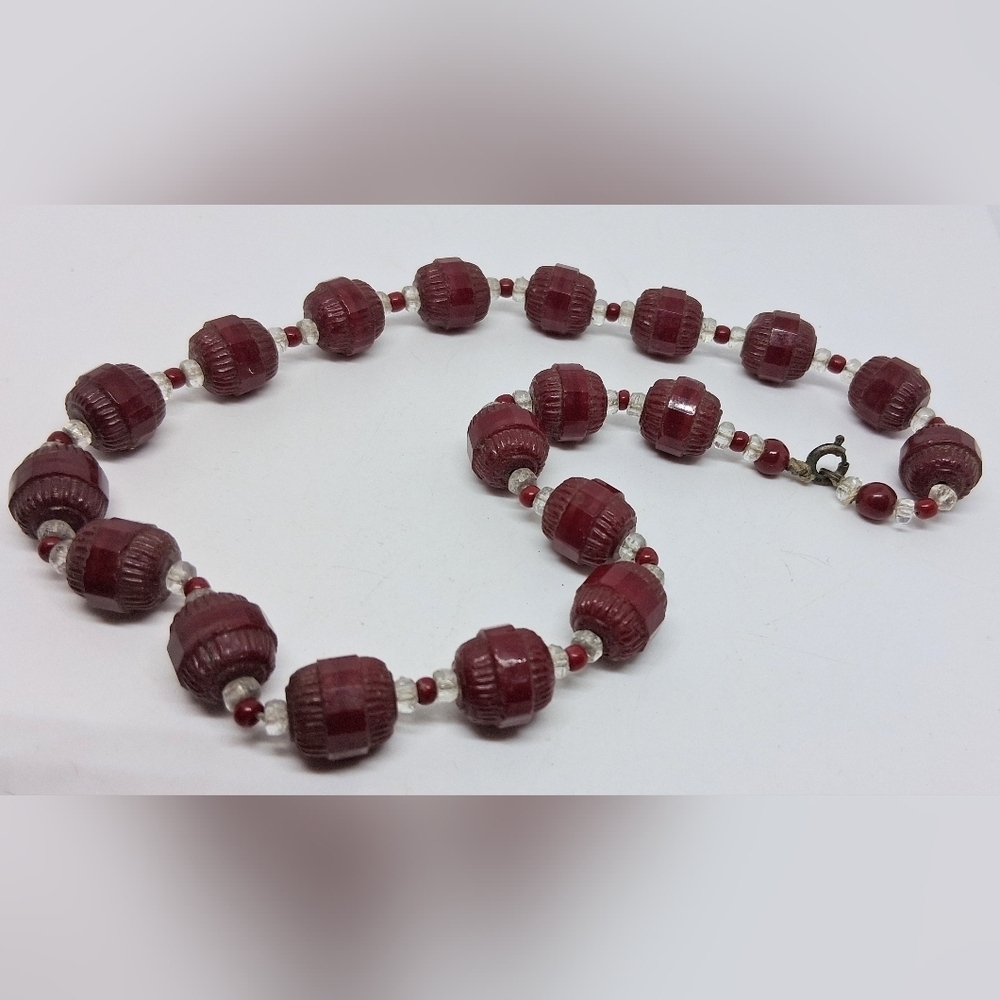 * Vintage Art Deco Oxblood Red Czech Glass Bead Necklace